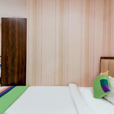 Hotel Treebo Trend Sindhura Grand Hyderabad Exterior foto